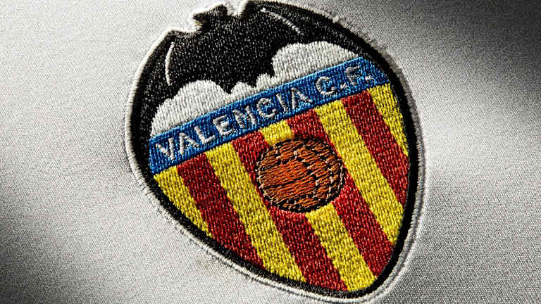 Valencia confirma contagio del 35% de su plantilla